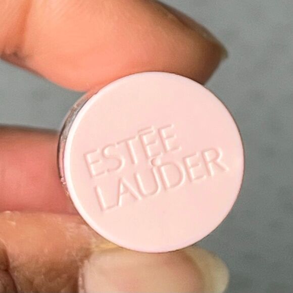 Estée Lauder Limited Edition Rose Goddess Lipstick 0.12oz 3.5g - Picture 5 of 6